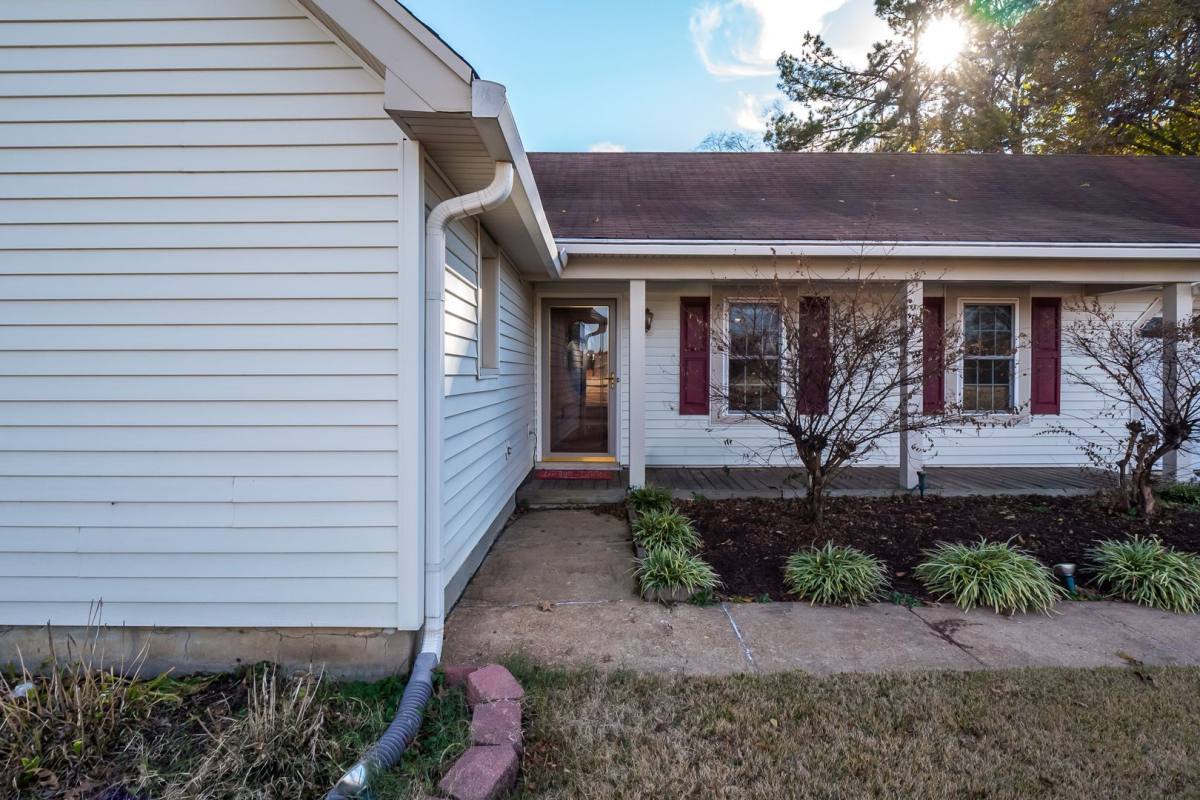 House for rent at 509 Shelton Rd, Collierville, TN 38017