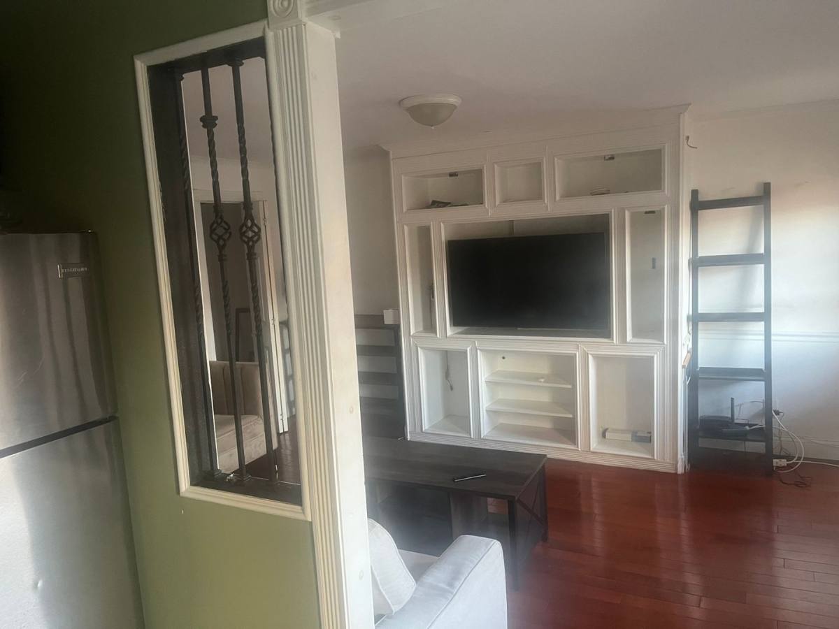 Townhouse for rent at 579 Putnam Ave, Brooklyn, NY 11221