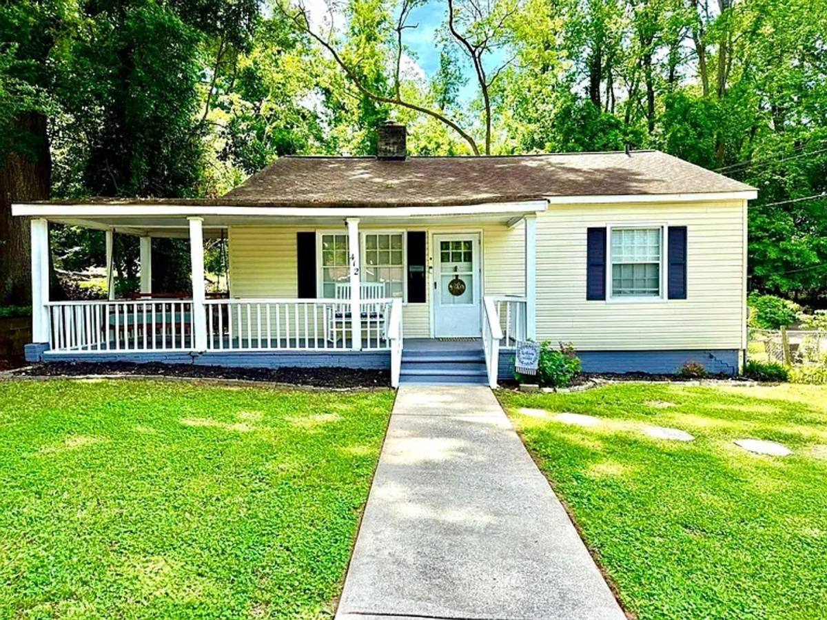House for rent at 412 Montgomery St, Gaffney, SC 29340