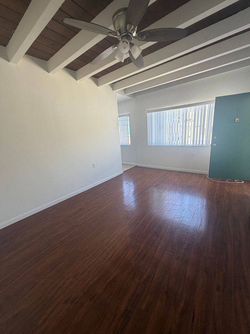 Apartment for rent at 12225 Pacific Ave, Los Angeles, CA 90066