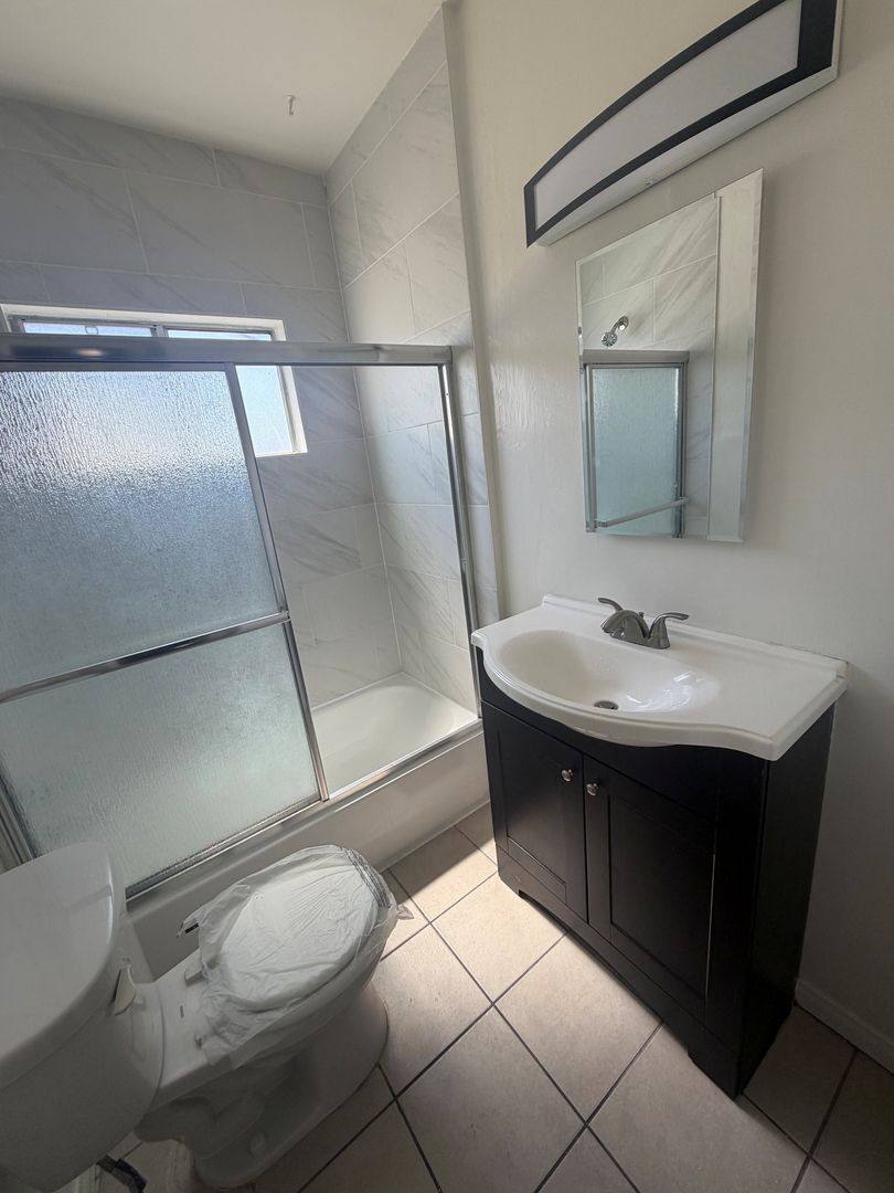 Apartment for rent at 12225 Pacific Ave, Los Angeles, CA 90066