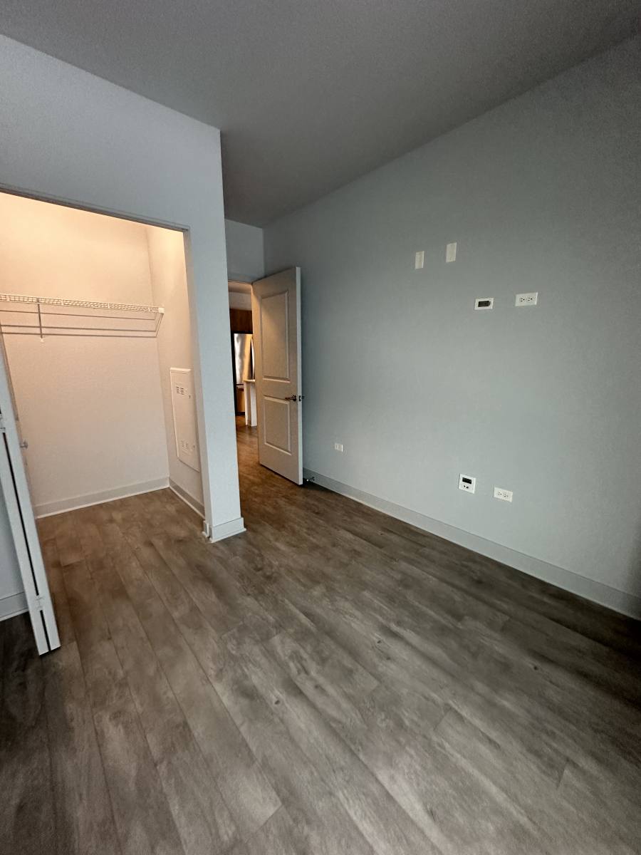 Apartment for rent at 1025 W Addison St #705, Chicago, IL 60613