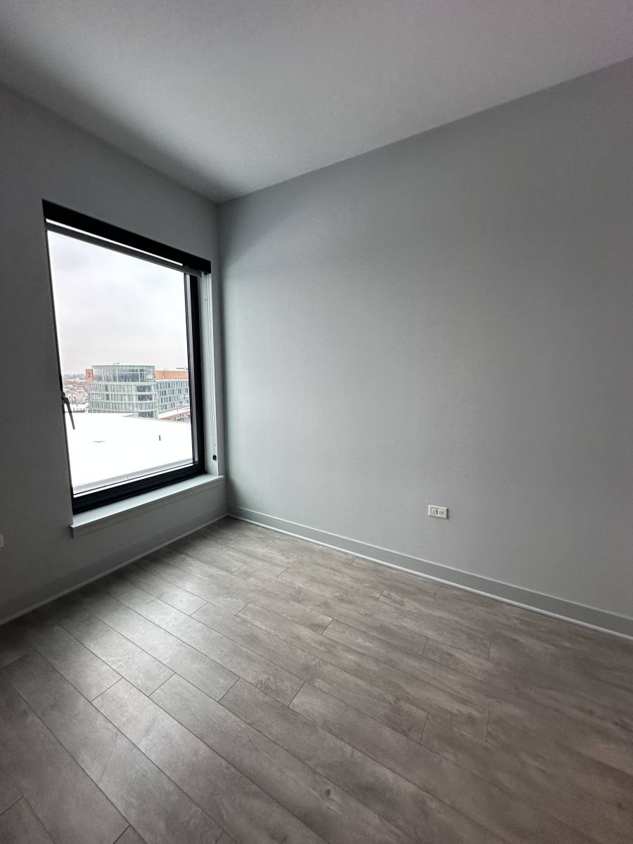 Apartment for rent at 1025 W Addison St #705, Chicago, IL 60613