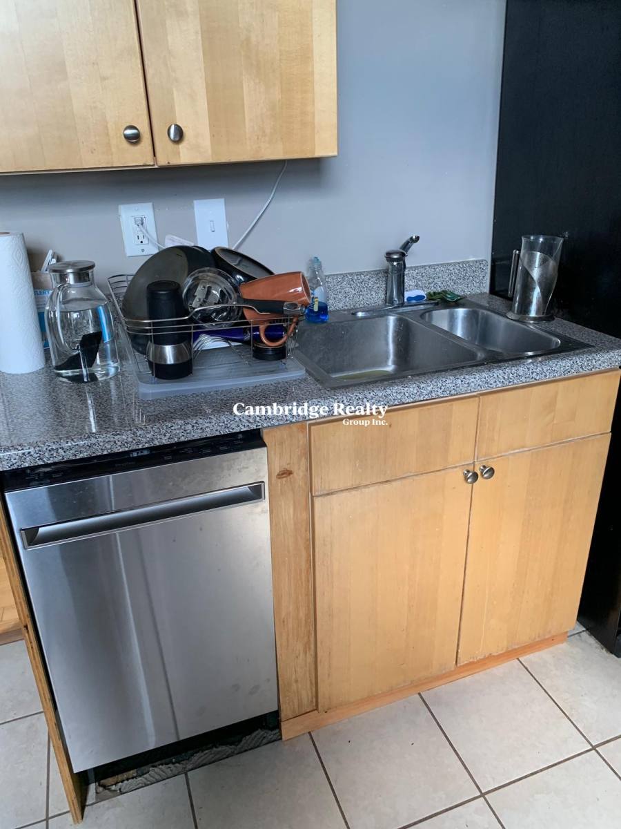 Apartment for rent at 358 Broadway #5T, Somerville, MA 02145