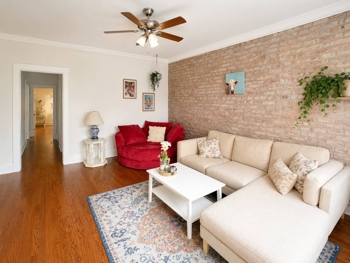 Apartment for rent at 2467 N Clark #2, Chicago, IL 60614