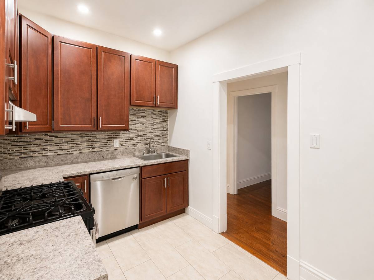 Apartment for rent at 2467 N Clark #2, Chicago, IL 60614