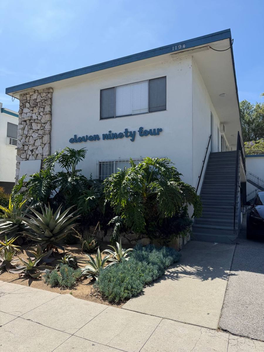 Apartment for rent at 1194 W 30th St, Los Angeles, CA 90007