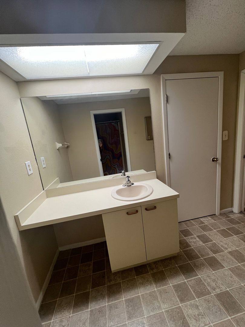 Townhouse for rent at 47 Emerald Bay Dr, Oldsmar, FL 34677