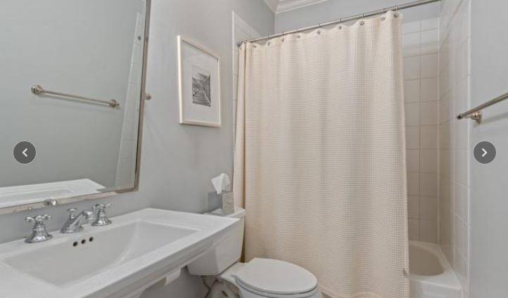 Apartment for rent at 823 W Lill Ave #2W, Chicago, IL 60614
