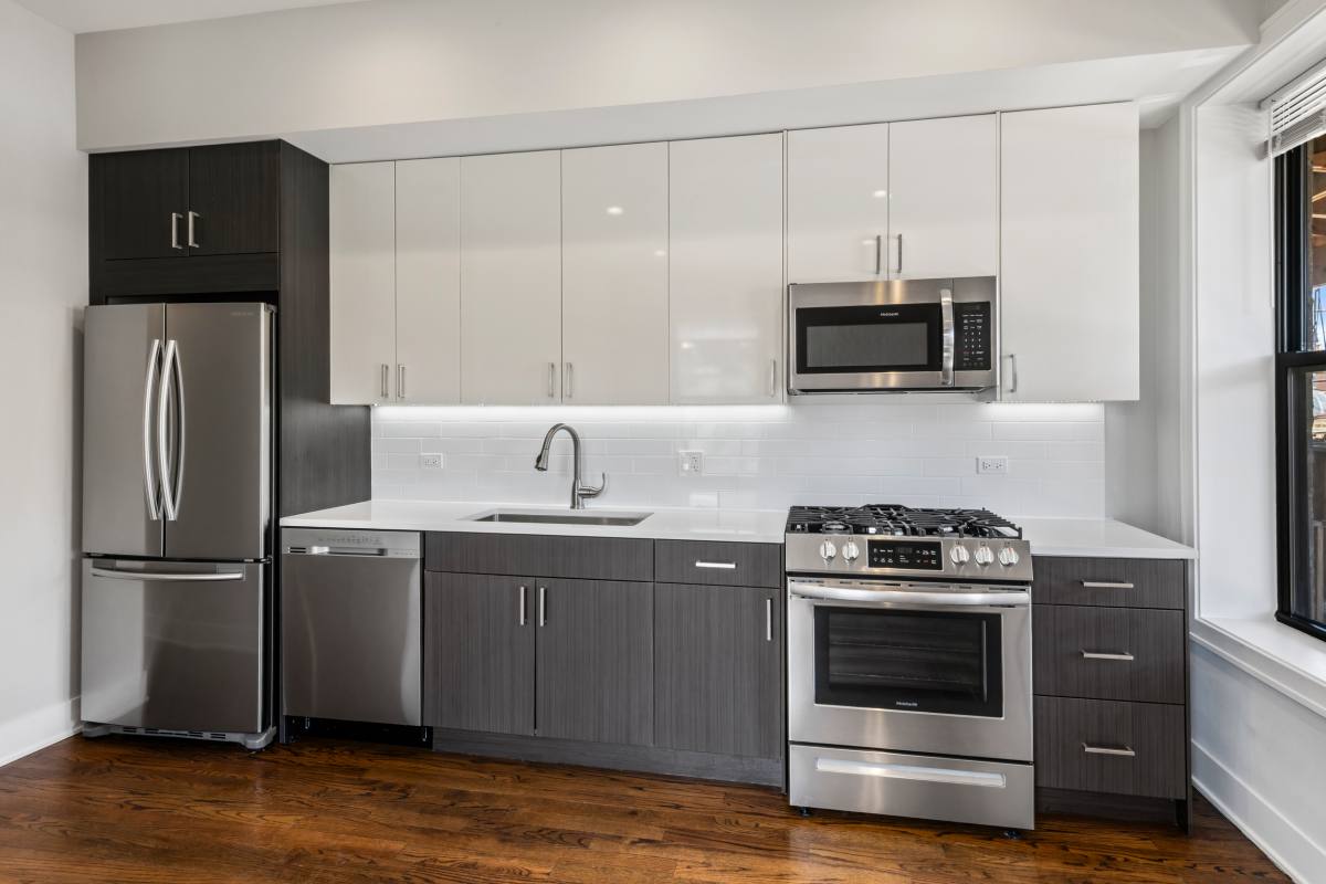 Apartment for rent at 1472 W Summerdale #2RE, Chicago, IL 60640