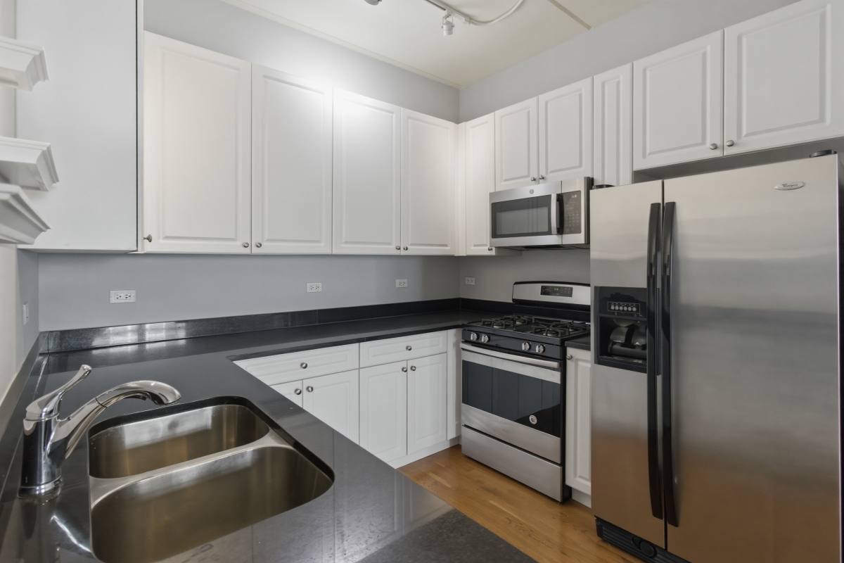 Apartment for rent at 873 N Larrabee St #507, Chicago, IL 60610
