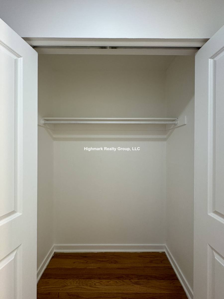 Apartment for rent at 6972 N Sheridan Rd #414, Chicago, IL 60626