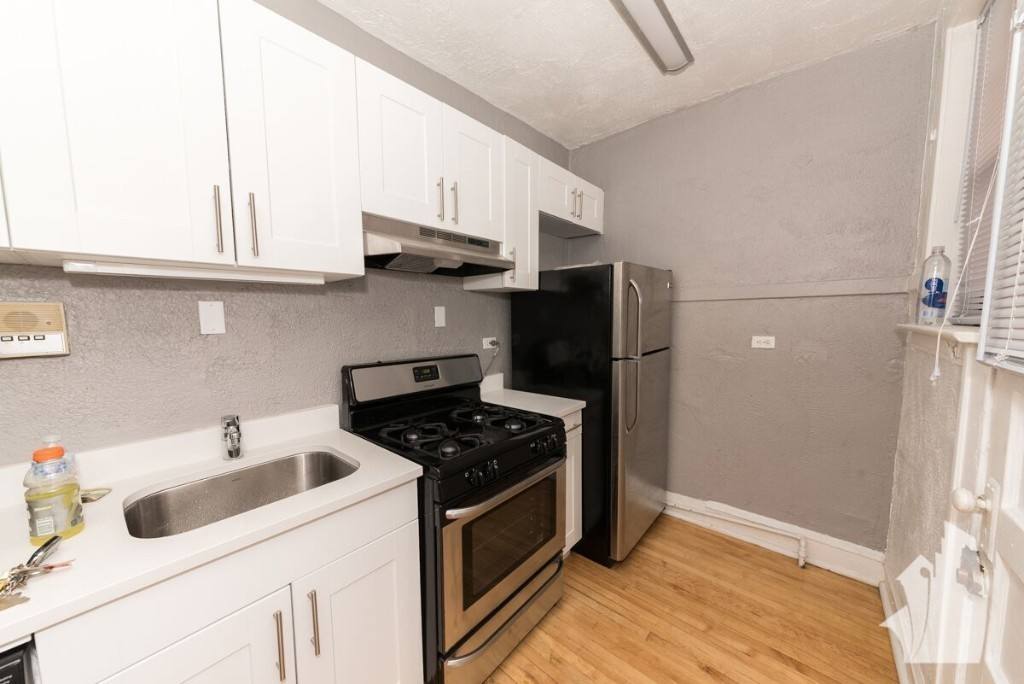 Apartment for rent at 839 Cornelia #3N, Chicago, IL 60657