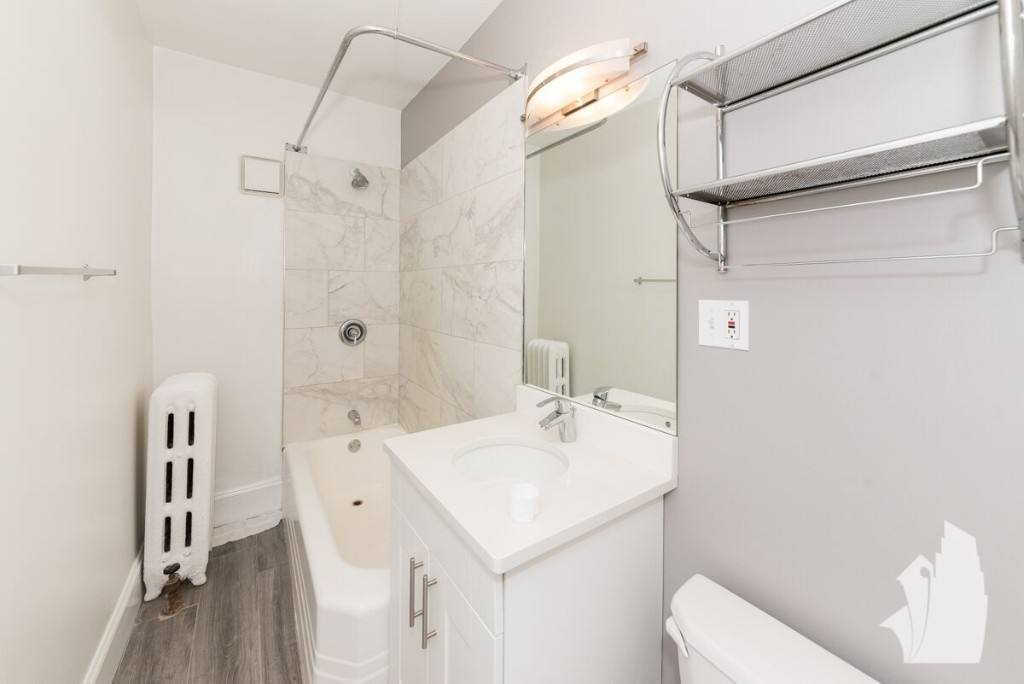 Apartment for rent at 839 Cornelia #3N, Chicago, IL 60657