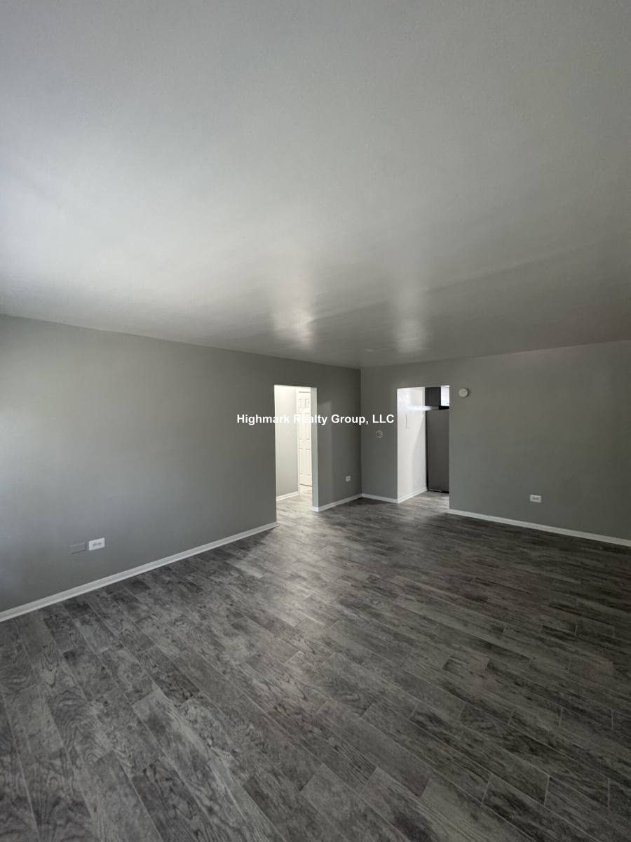 Apartment for rent at 1300 Carol St #A1E, Park Ridge, IL 60068