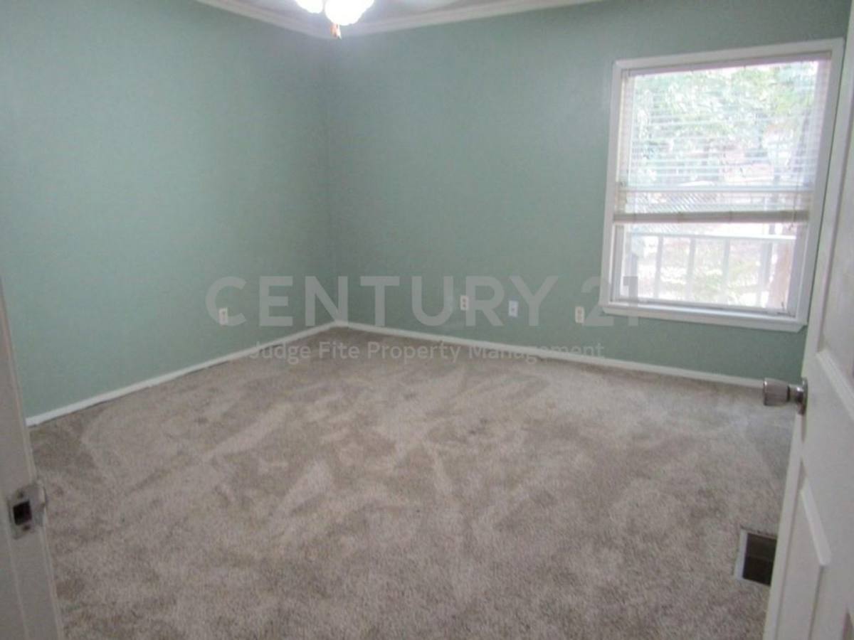 House for rent at 1117 Woodland Trail, Kemp, TX 75143