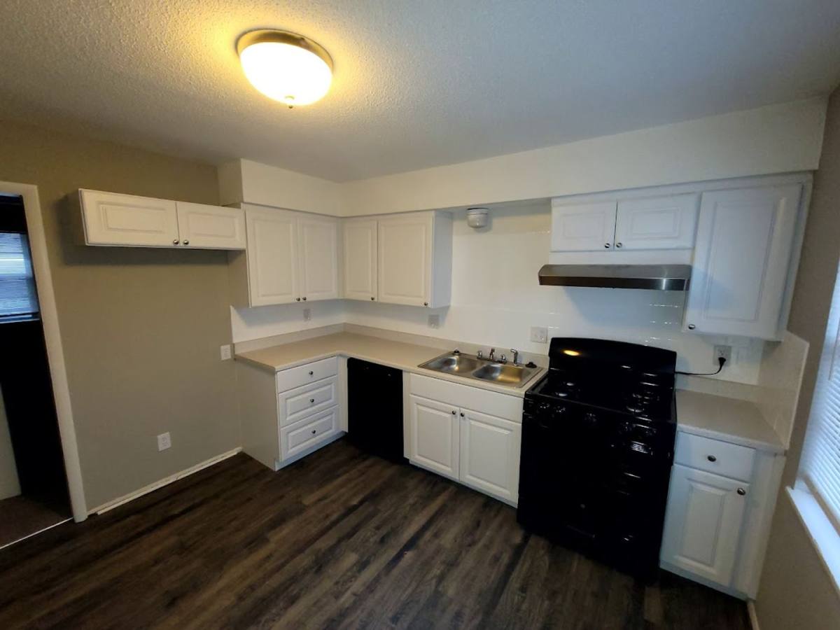 Apartment for rent at 5703-5705 NE 51st St, Kansas City, MO 64119