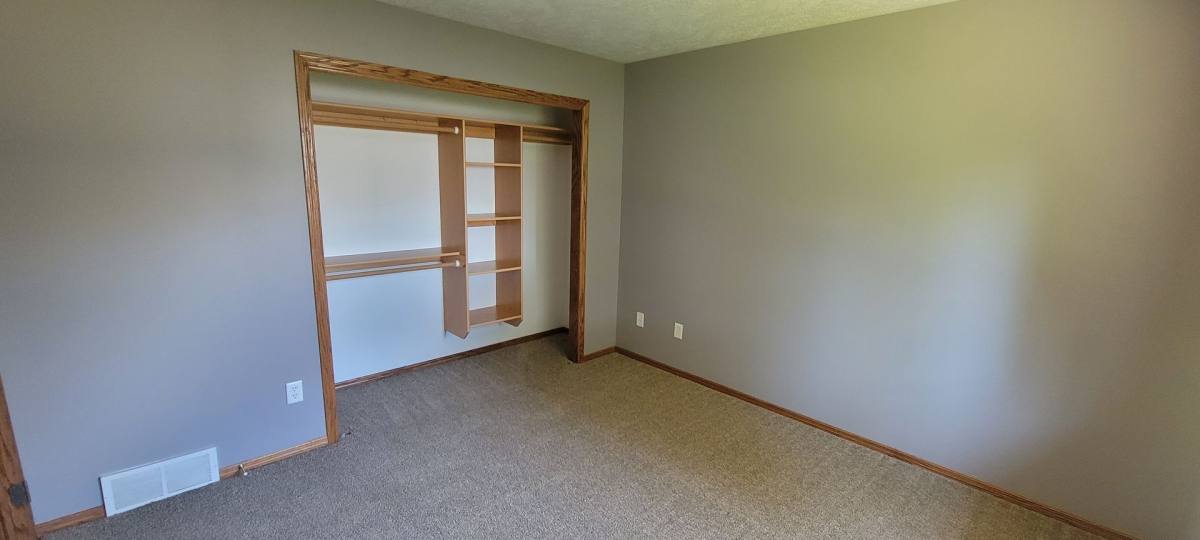 Townhouse for rent at 5006 S Baneberry Ave, Sioux Falls, SD 57105