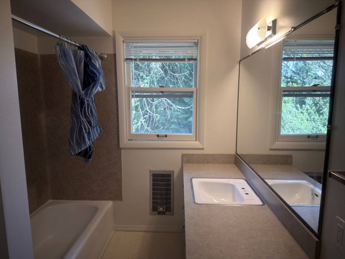 Apartment for rent at 8650 SW Canyon Lane, Portland, OR 97225