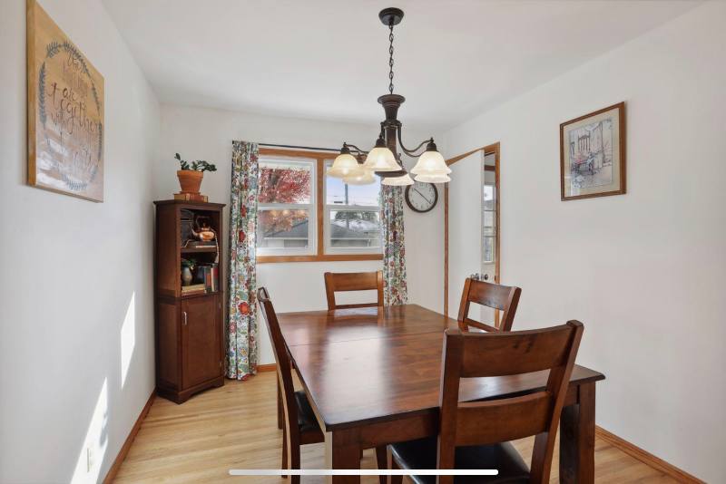 House for rent at 481 10th Ave NW, Saint Paul, MN 55112