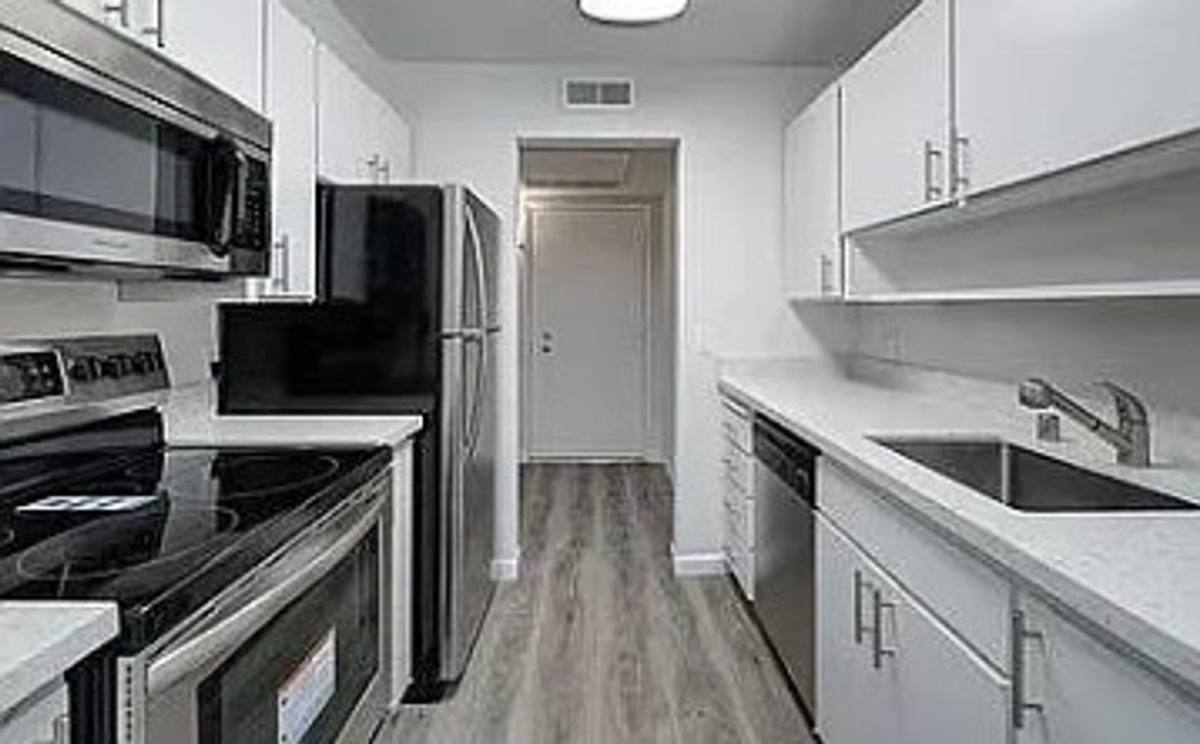 Condo for rent at 450 N Civic Dr #101, Walnut Creek, CA 94596
