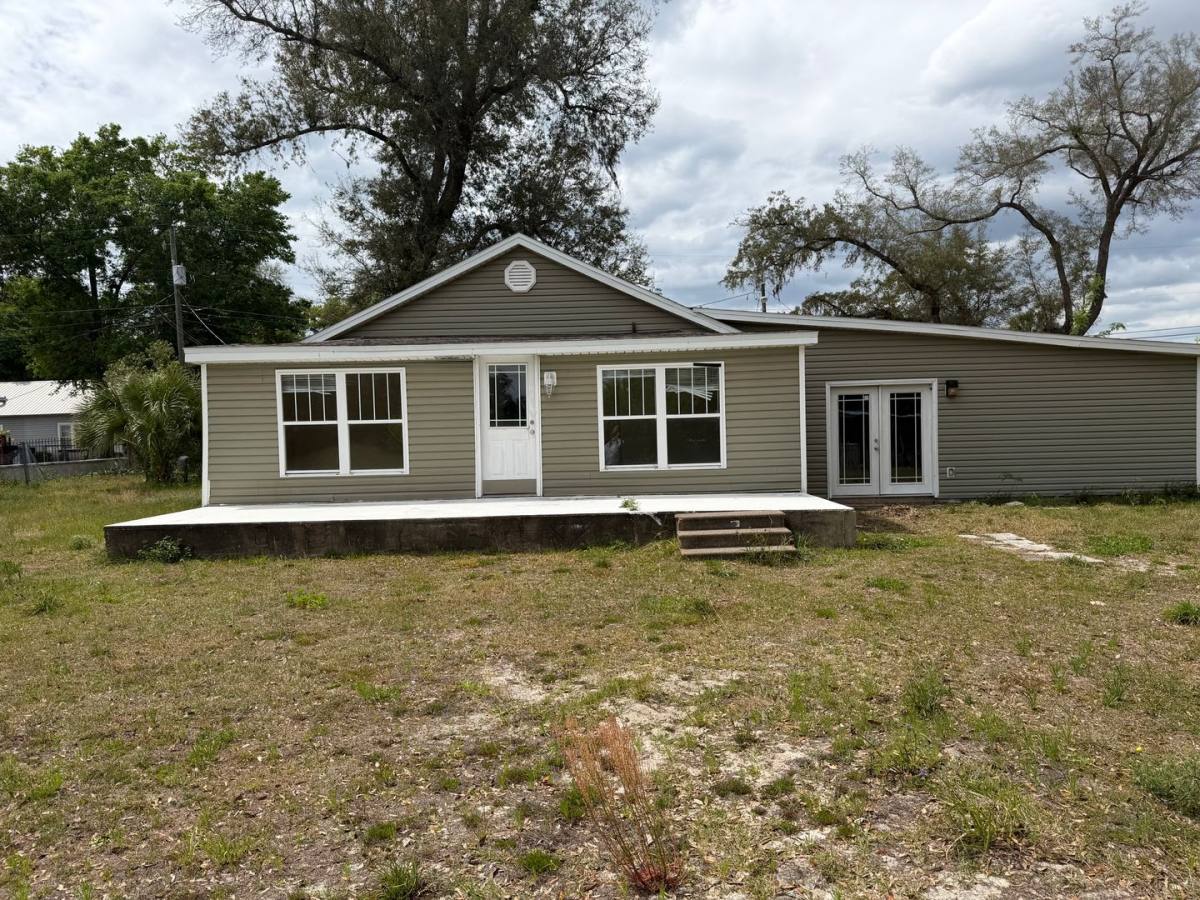 House for rent at 222 Gray Ave, Panama City, FL 32401