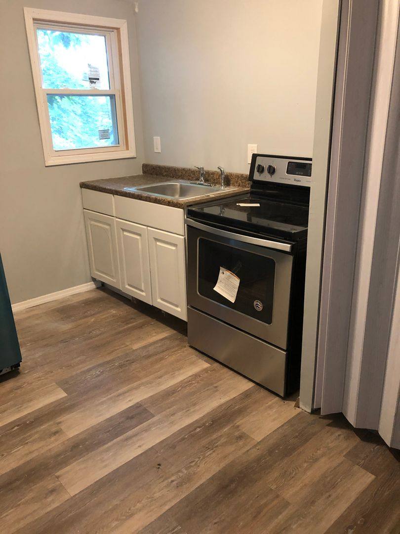 37 N Clinton St, Poughkeepsie, NY 12601 - Apartment for Rent - Image 3