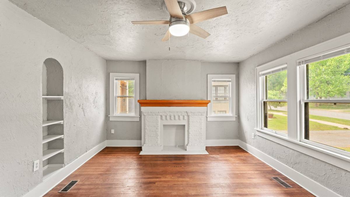 Apartment for rent at 318 NW 27th St, Oklahoma City, OK 73103