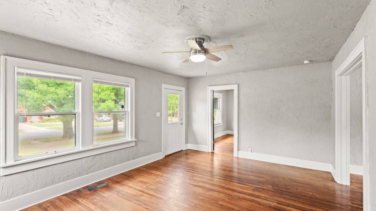 Apartment for rent at 318 NW 27th St, Oklahoma City, OK 73103