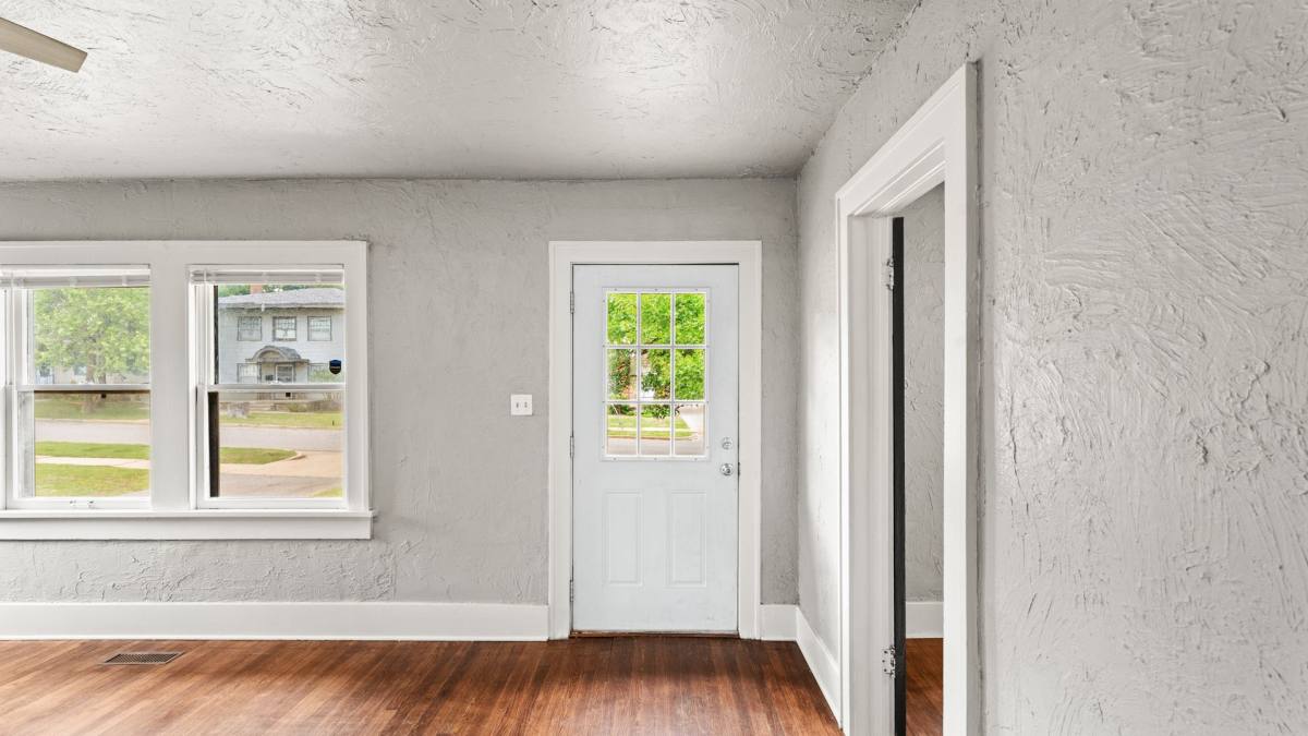 Apartment for rent at 318 NW 27th St, Oklahoma City, OK 73103