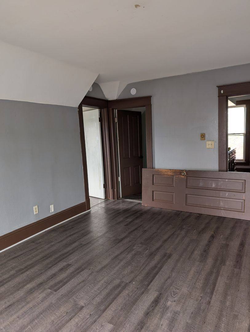 Apartment for rent at 604 Middlebury St, Elkhart, IN 46516