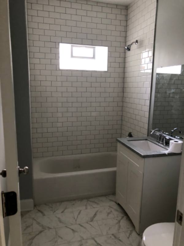 Apartment for rent at 619 Mendota St #2, Saint Paul, MN 55106