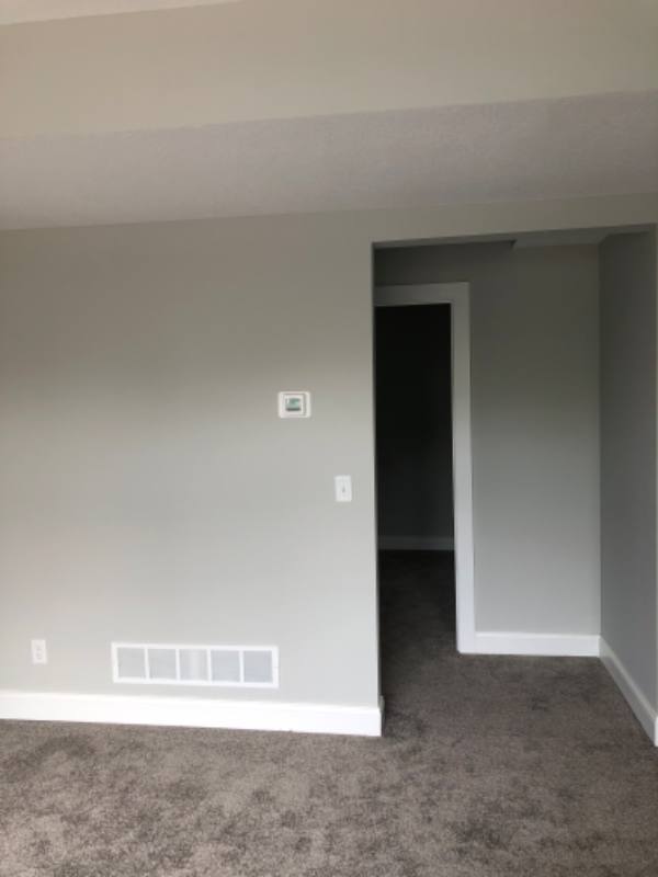 Apartment for rent at 619 Mendota St #2, Saint Paul, MN 55106