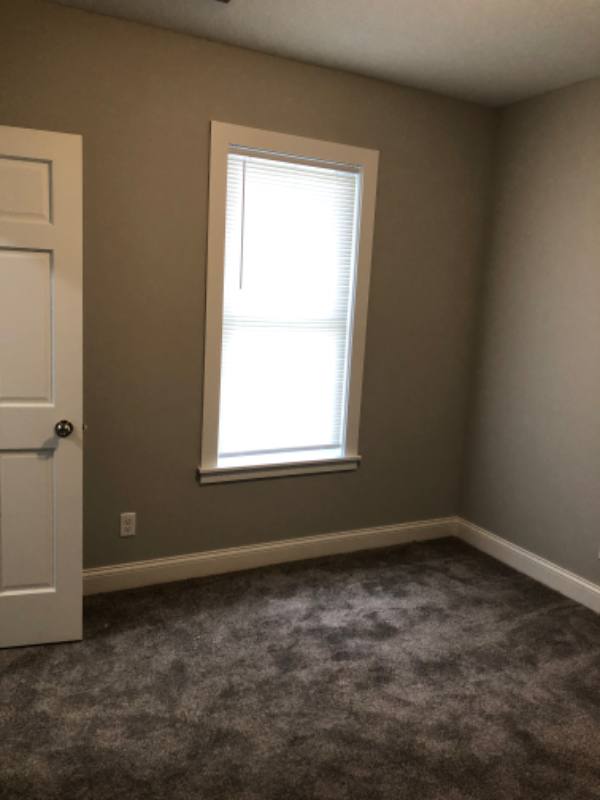 Apartment for rent at 619 Mendota St #2, Saint Paul, MN 55106