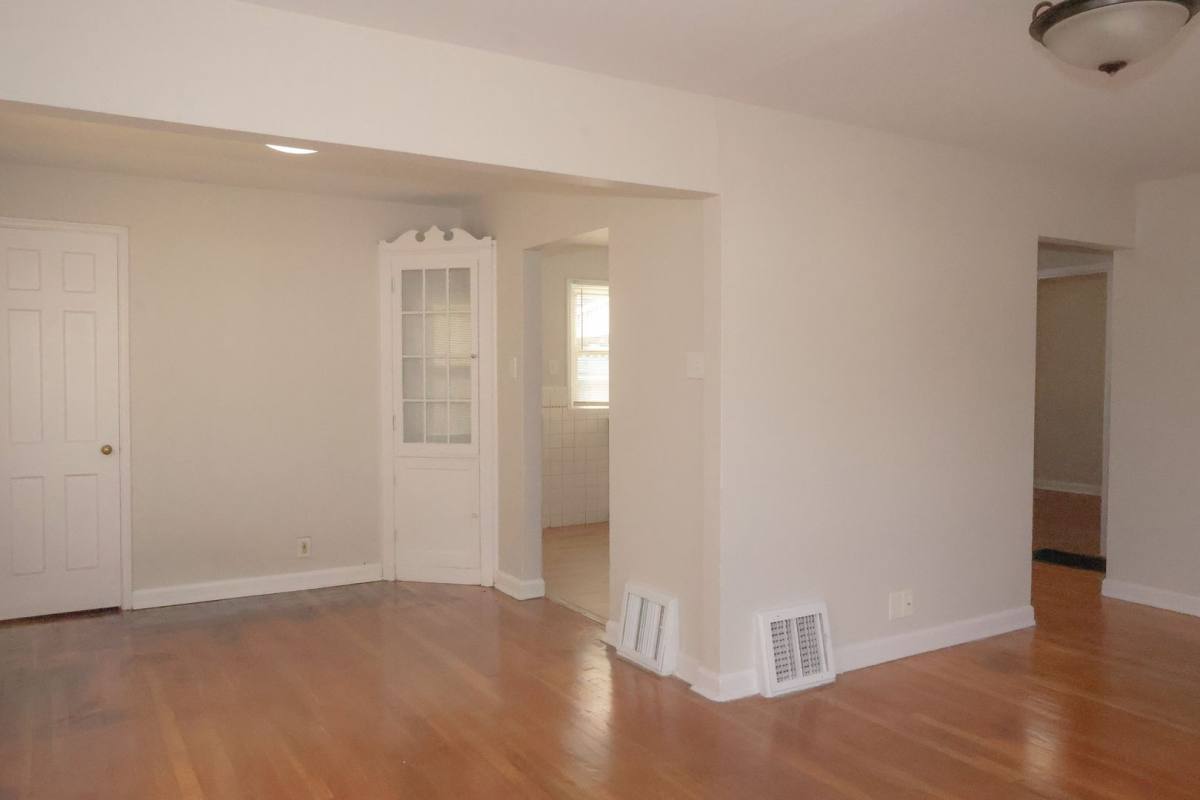 House for rent at 10131 Cabot Dr, Saint Louis, MO 63137