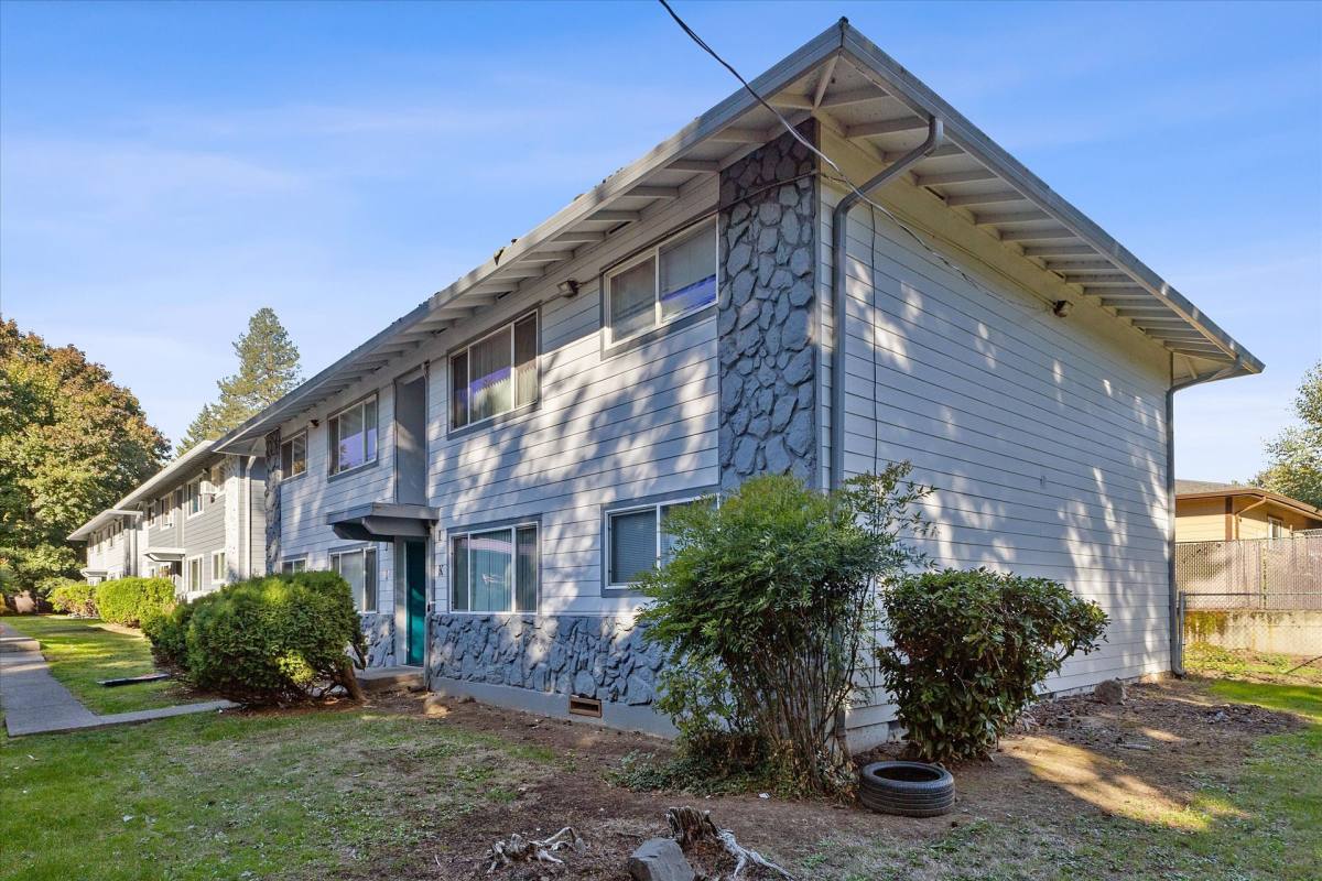 Apartment for rent at 100 NE 162nd Ave, Portland, OR 97230