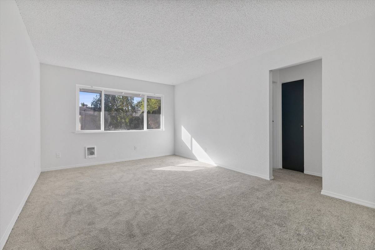 Apartment for rent at 100 NE 162nd Ave, Portland, OR 97230