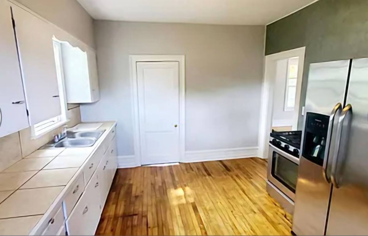 Townhouse for rent at 850 Fulton St W, Grand Rapids, MI 49504