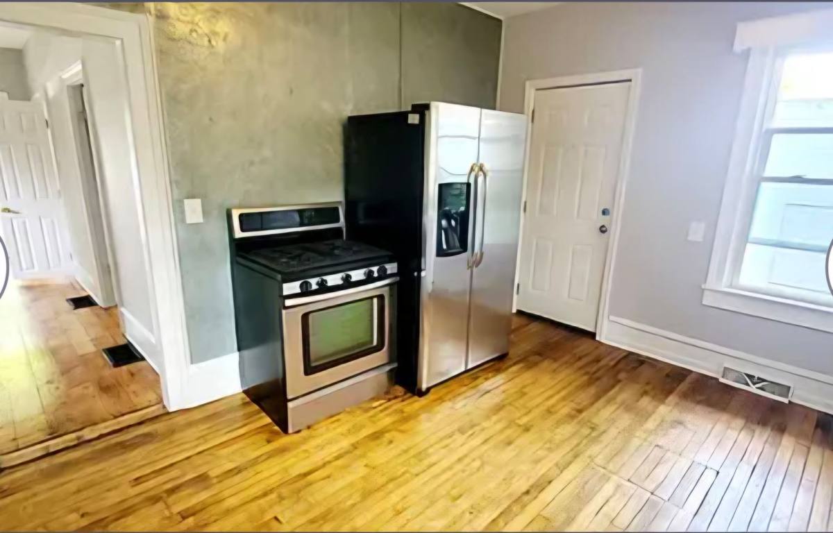 Townhouse for rent at 850 Fulton St W, Grand Rapids, MI 49504
