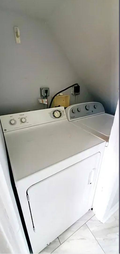 Townhouse for rent at 850 Fulton St W, Grand Rapids, MI 49504
