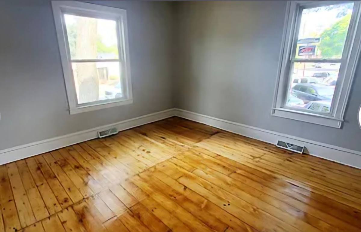 Townhouse for rent at 850 Fulton St W, Grand Rapids, MI 49504