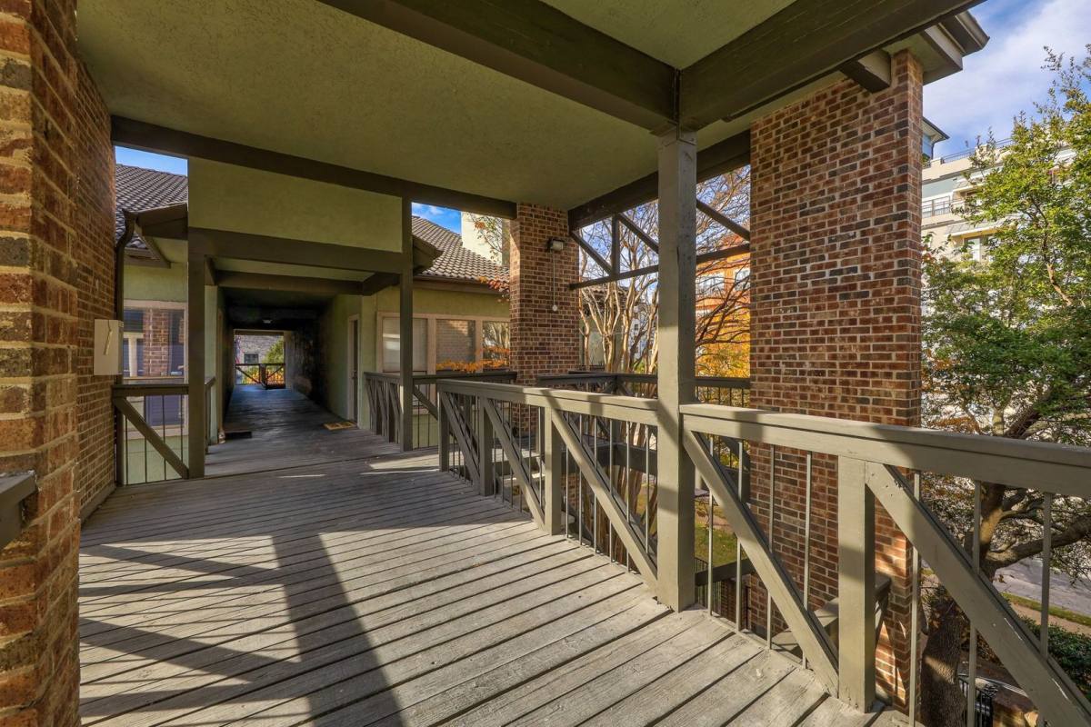 Apartment for rent at 807 W 25th, Austin, TX 78705