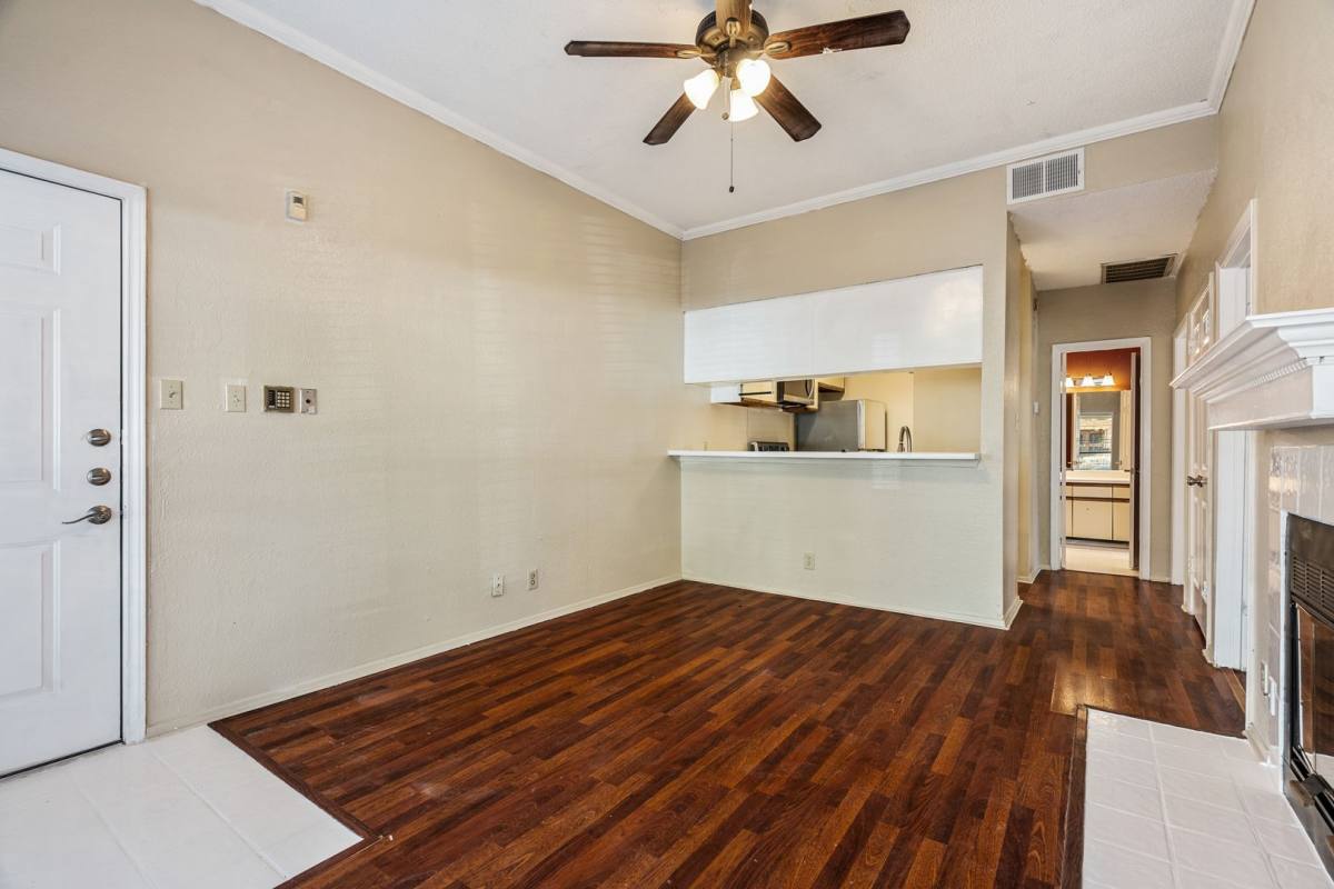 Apartment for rent at 807 W 25th, Austin, TX 78705