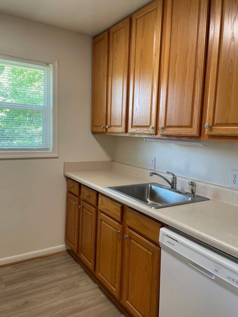 Apartment for rent at 151 Albemarle Dr, Williamsburg, VA 23185