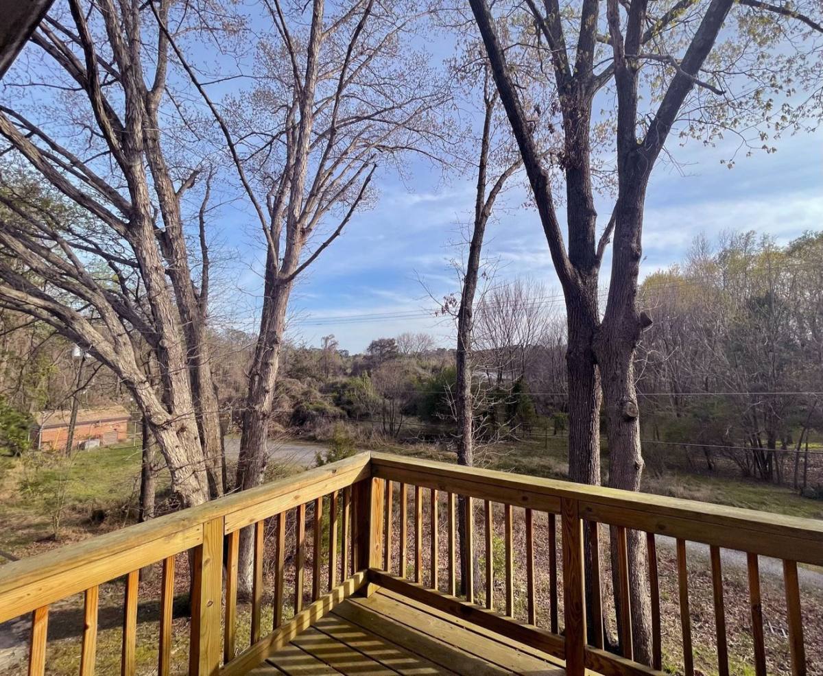 Apartment for rent at 151 Albemarle Dr, Williamsburg, VA 23185