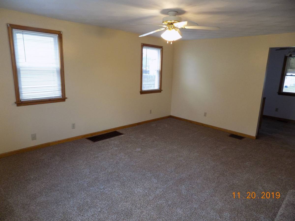 Apartment for rent at 454 Albert St, Elmira, NY 14904