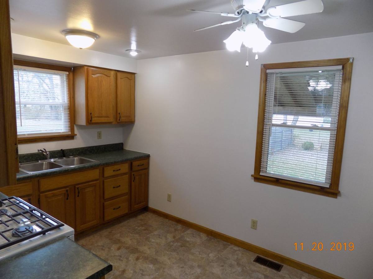 Apartment for rent at 454 Albert St, Elmira, NY 14904