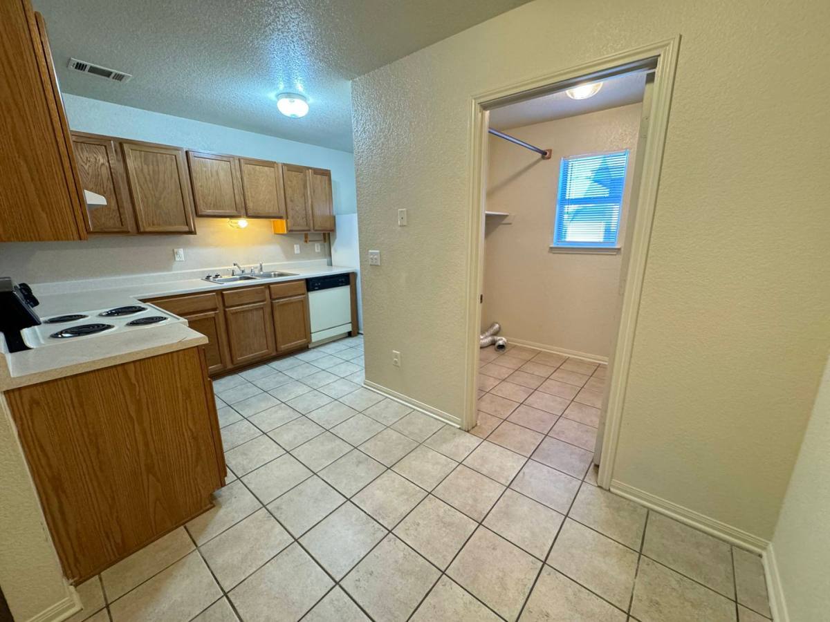 Apartment for rent at 205 Lydia Dr, Killeen, TX 76541