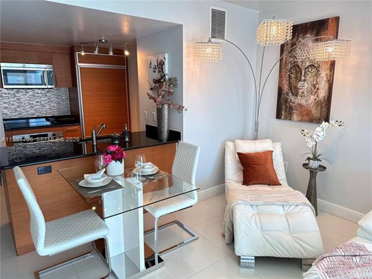 Apartment for rent at 50 Biscayne Blvd, Miami, FL 33132