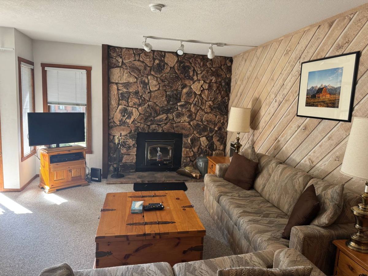 Condo for rent at 31 Sunshine, Mammoth Lakes, CA 93546